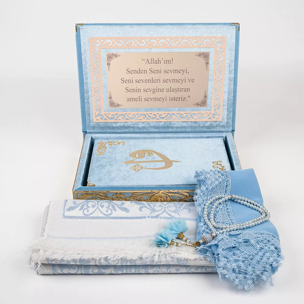(Kadife Kutulu Kur’an-ı Kerim + Seccade + Namaz Örtüsü + Tespih + Ayraç) Bebe Mavi
