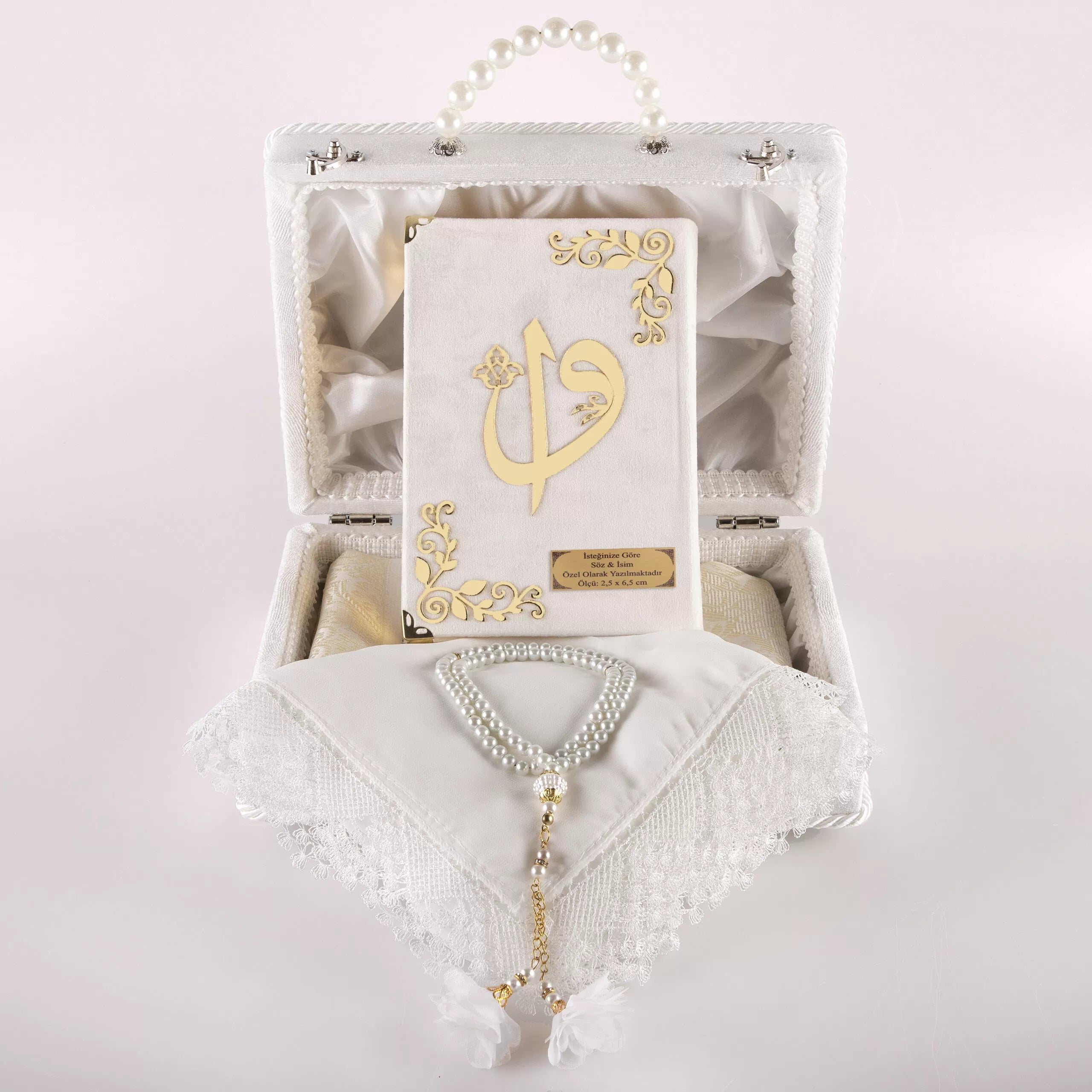 Kadife Çantalı Çeyiz Seti (Kur’an + Seccade + Namaz Örtüsü + Tespih) Beyaz