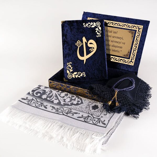 (Kadife Kutulu Kur’an-ı Kerim + Seccade + Namaz Örtüsü + Tespih + Ayraç) Lacivert