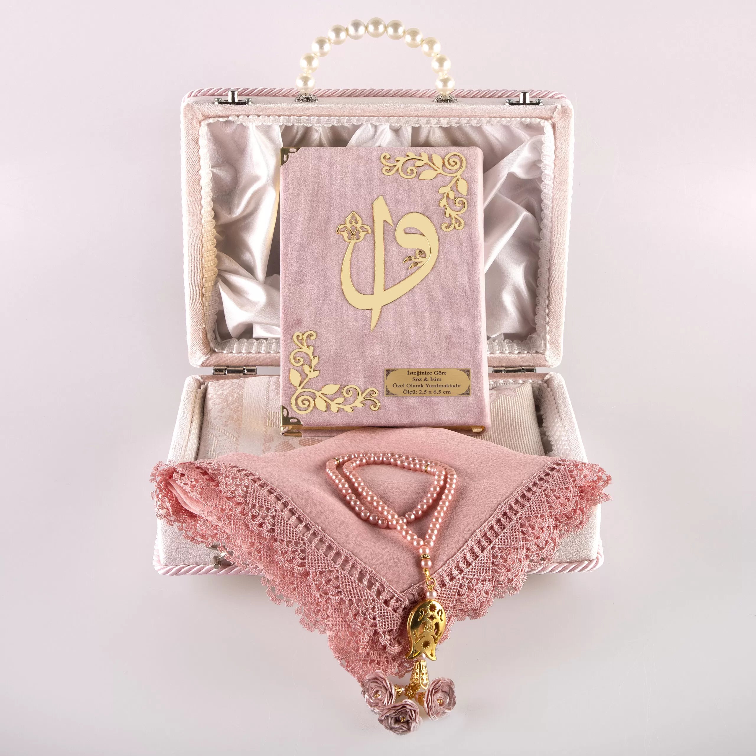 Çeyiz Seti (Kur’an + Seccade + Namaz Örtüsü + Tespih) Pembe