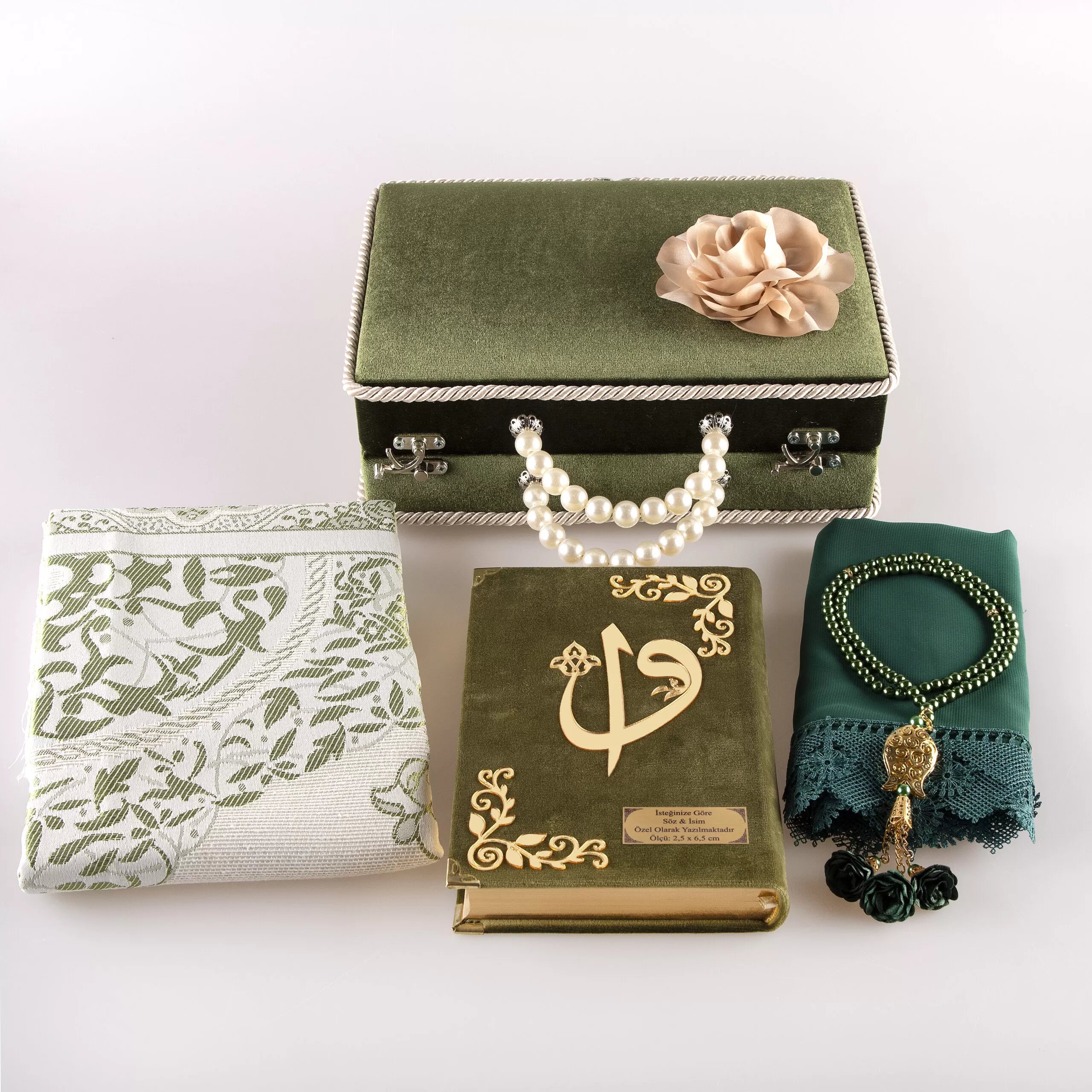 Çeyiz Seti (Kur’an + Seccade + Namaz Örtüsü + Tespih) Yeşil